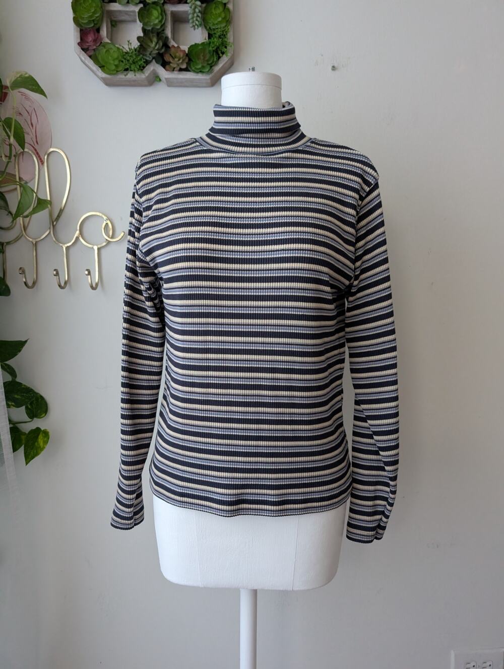 Paris Sport Club vintage rib knit turtleneck